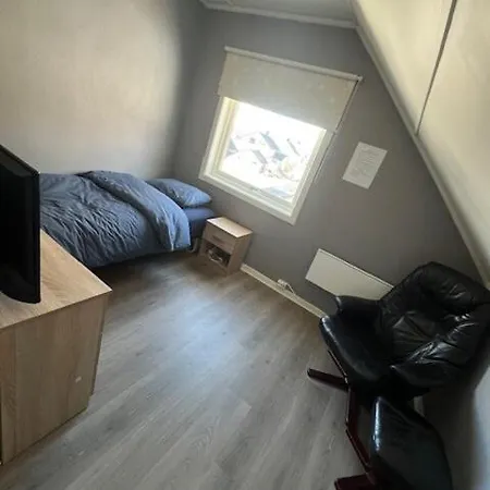Stor Funksjonell Bolig Med Bat * Kjøpsvik