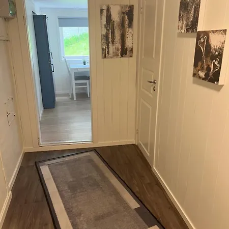 Stor Funksjonell Bolig Med Bat 招待所 *