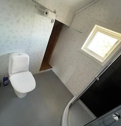 Gæstehus Stor Funksjonell Bolig Med Bat