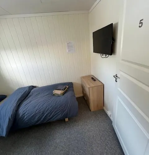 Gæstehus Stor Funksjonell Bolig Med Bat *