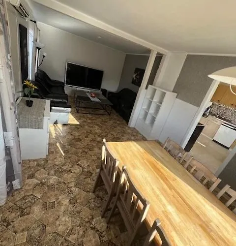 Maison d'hôtes Stor Funksjonell Bolig Med Bat Kjøpsvik